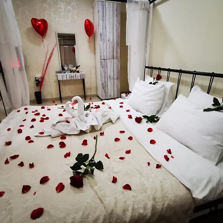 Garni Hotel Dash ノヴィ・サド エクステリア 写真