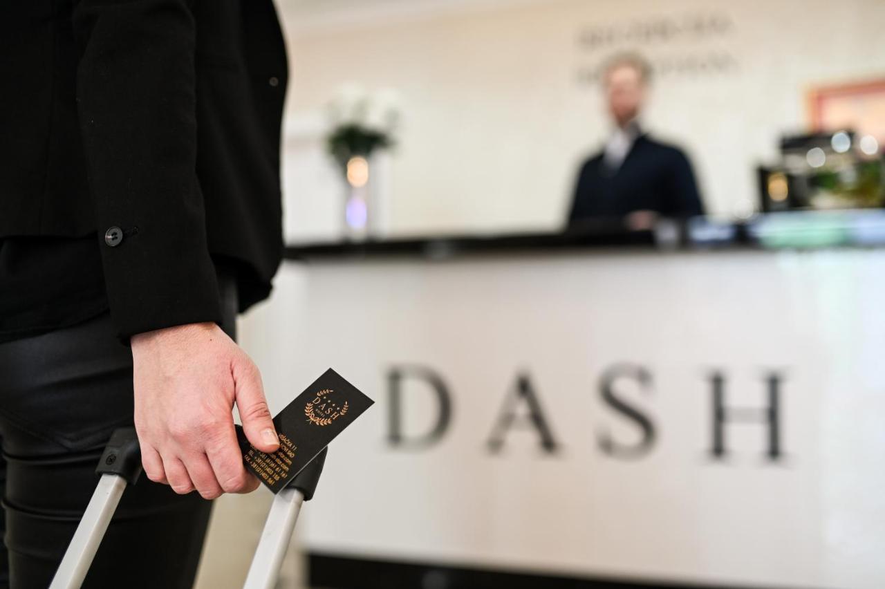 Garni Hotel Dash ノヴィ・サド エクステリア 写真