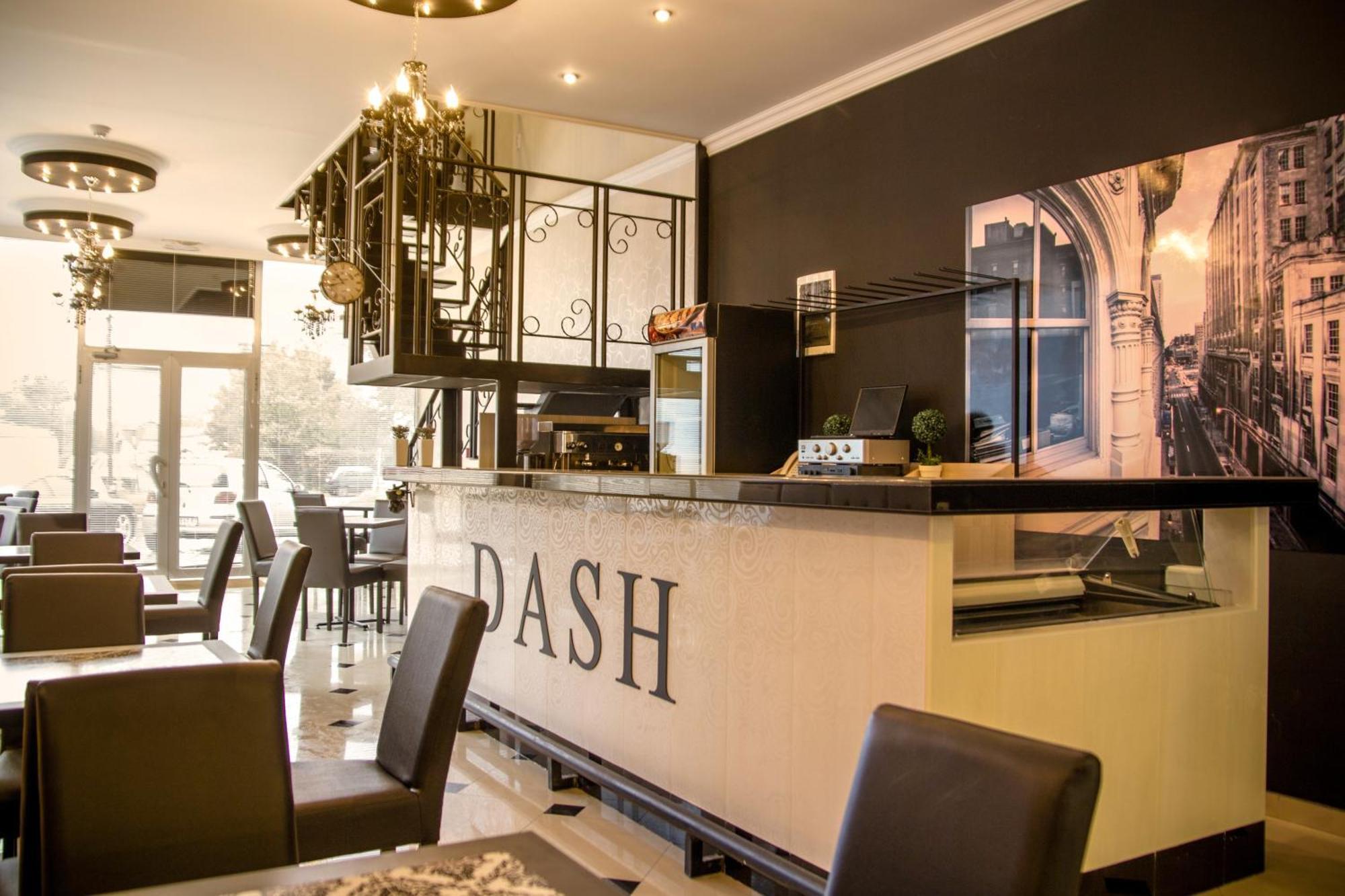 Garni Hotel Dash ノヴィ・サド エクステリア 写真